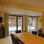 Chalet Luxueux Aux Gets Avec Jacuzzi, Proche Des Pistes Et Du Centre, Ideal Familles Et Groupes - Fr-1-671-122