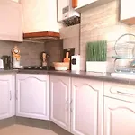 Appartement Spacieux Et Agreable