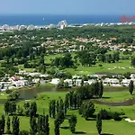 Magnifique Appartement Traversant Avec Vue Sur Le Golf