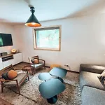 Le Peyra, Apt 4 Personnes Avec Terrasse Et Jardin