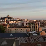 Sublime 2 Pieces Vue Incroyable Mer Et Tout Les Monuments De Marseille