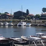 A Deux Pas Du Port, Jolie Maison Redecoree