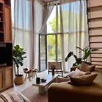 3 Bedroom Duplex With Garden