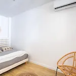 Bel Appartement Moderne Et Cosy Pour 6 A Marseille By Weekome
