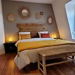 Maison De Ville Avec Patio