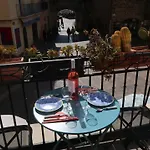 Matisse Studio In Centre Near Beach W/ Balcony, Ac