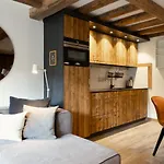 **Appartement Cosy Avec Garage, Au Coeur De La Clusaz, Proche Pistes Et Commerces** - Fr-1-304-190