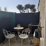 Studio- Terrasse -Place De Parking Prive