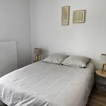 Location De Vacances A Andernos - Appartement 2 Chambres Dans Residence Neuve
