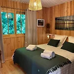 Cabane Noa Neuve- Piscine Chauffee
