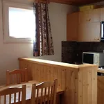 Studio Cabine Pour 4 A Meribel Mottaret, Balcon Sud, Proche Pistes Et Commerces - Fr-1-411-473