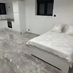 Studio Moderne