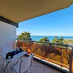 Apartment With Sea View Near Beach