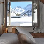 Chalet Typique Accueillant Jusqu'A 9 Personnes