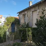 Charming Little Single Storey House Of 80 Metre Carre