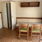 Mobil Home Pour 6, Pres De La Mer, Dans Un Camping 4 Etoiles A 20Min De Montpellier.