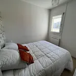 Appartement Renove 1 Chambre + Cabine, Parking Prive, A 400M De La Plage - Fr-1-81-601
