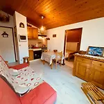 Appartement Cosy 4 Pers. Avec Balcon Et Vue A La Clusaz - Fr-1-459-218