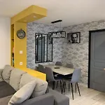 Charmante Petite Maison De Ville