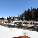 Appartement Cosy Avec Skis Aux Pieds, Parfait Pour 4 Personnes - Courchevel 1850 - Fr-1-575-58