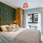 Cocon Intime Avec Wifi, Garage, Et Acces Direct Aux Pistes Dans Residence Neuve A Val D'Isere - Fr-1-694-339
