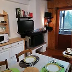 Appartement Spacieux 8 Pers Avec Cheminee, Parking Et Vue Montagne - Fr-1-241-250