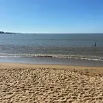 Maison 4 Personnes Avec Jardin, A 200 M De La Plage