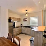 Spacieux Appartement Terrasse Parking Prive