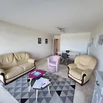 Appartement T3 Renove Avec Garage Et Balcon, A 2 Pas De La Plage - Fr-1-92-880