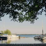 Biscarrosse Hautes Rives Villa Avec Piscine Vue Lac Pour 12 Personnes