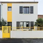 Haven Of Peace Near The Beach With Heated Pool