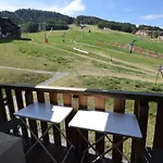 Studio Renove Au Pied Des Pistes Avec Balcon Et Cuisine Equipee - Fr-1-755-9