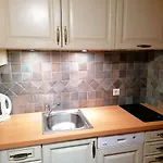 Appartement Spacieux 8 Pers Avec Cheminee, Parking Et Vue Montagne - Fr-1-241-250