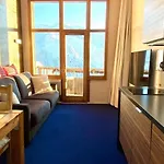 Bel Appart Renove 7Eme Etage, Quartier Falaise, Balcon Expose Sud, Tv, Internet, Casier A Skis - Fr-1-634-97