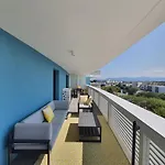 Bleu Odysee Appartement 2 Chambres, Terrasse, Equipe Climatisation, Place De Parking A Disposition