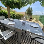 Appartement Avec Jardin Et Piscine Collective 5Sant8