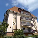 Appartement 50 M De La Mer Proche Deauville