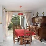 Villa Avec Jardin Dans Un Quartier Calme Au Centre De Perros-Guirec - Ref 934