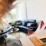 Appartement En Plein Centre-Ville, A Proximite De Toutes Les Commodites Et A Seulement 500M De La Mer