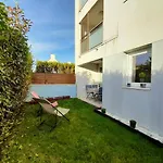 Carnac : Appartement T2 De Standing, 49M², Proche Marche, Plage Et Thalasso, Parking Inclus - Fr-1-477-243