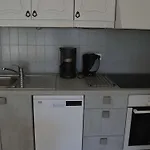 Appartement T2 Tout Equipe, 4 Couchages, Proche Plage Et Centre - Parking Prive, Le Grau-Du-Roi - Fr-1-250-102
