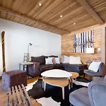 Terrasse Sud, 4 Pieces Confort, Proche Pistes Et Commodites A La Clusaz - Fr-1-304-232