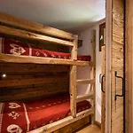 Appartement Renove, Calme Avec Garage A 1.9 Km Du Village - 3***, 4 Personnes, Wifi, Proche Navettes - Fr-1-304-235