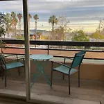 Les Balcons De Bandol Centre Ville Avec Vue Mer Et Face A La Plage