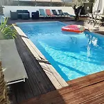 ViLLA NEUVE 115m2 ,TOUT CONFORT AVEC PiSCiNE Chauffée-JARDiNET BASSiN ARCACHON