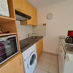 Maison Mitoyenne Climatisee Avec Terrasse Et Piscine A Marseillan - Fr-1-326-474