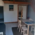 Studio Charmant Avec Terrasse Et Acces Plage A Saint Martin De Re - Fr-1-544-18