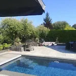 Holiday Home Quelvezin