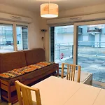 Appartement Cosy Proche Plage Avec Balcon Et Parking - Fr-1-482-75