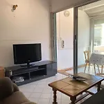 Charmant T1 Avec Terrasse, Veranda Et Climatisation A Balaruc-Les-Bains, Expose Sud, 2 Etoiles - Fr-1-553-5